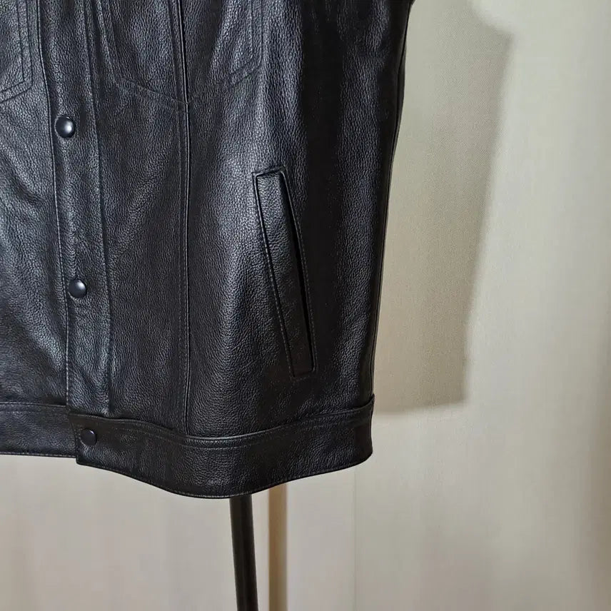 [SOLD OUT] (새상품급) 소가죽 바이커 베스트 L B559
