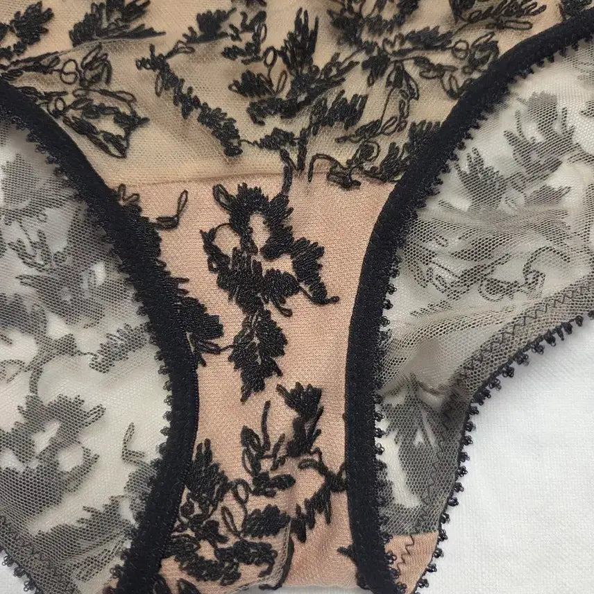 [BUNJANG] La Perla Black Floral Embroidery Panty XL / 라펠라 블랙 플라워 자수 팬티ㅡ66반77 XL