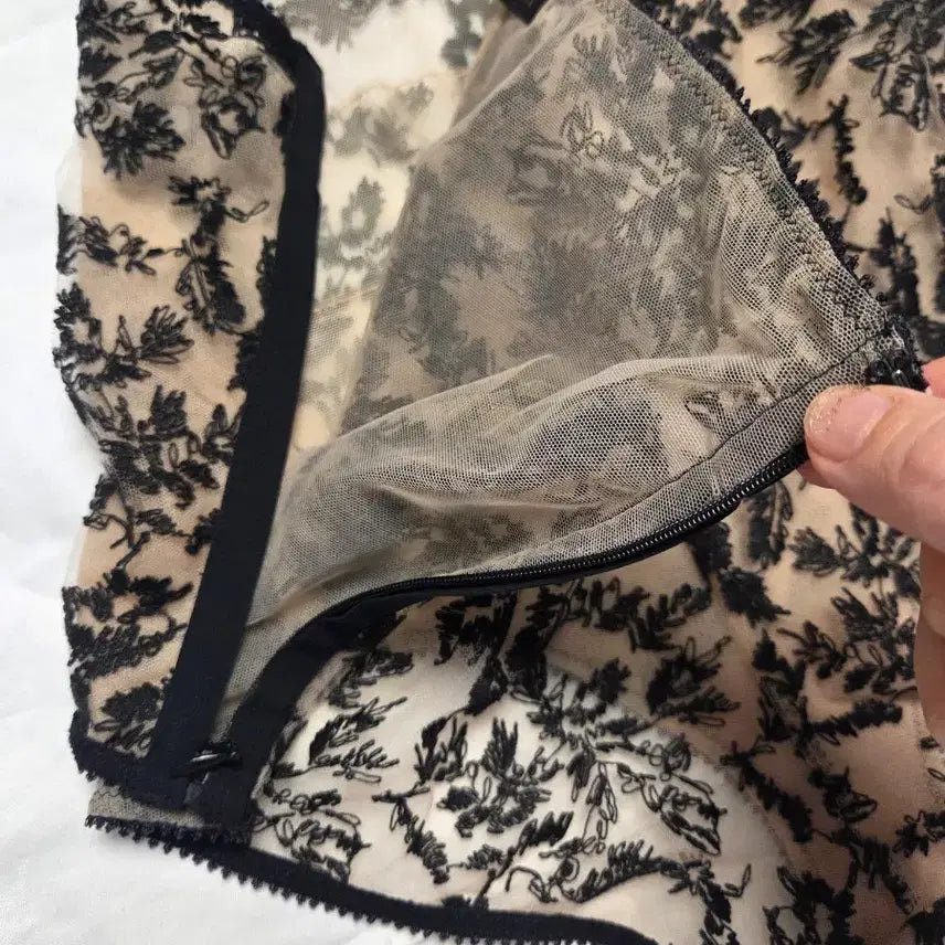 [BUNJANG] La Perla Black Floral Embroidery Panty XL / 라펠라 블랙 플라워 자수 팬티ㅡ66반77 XL