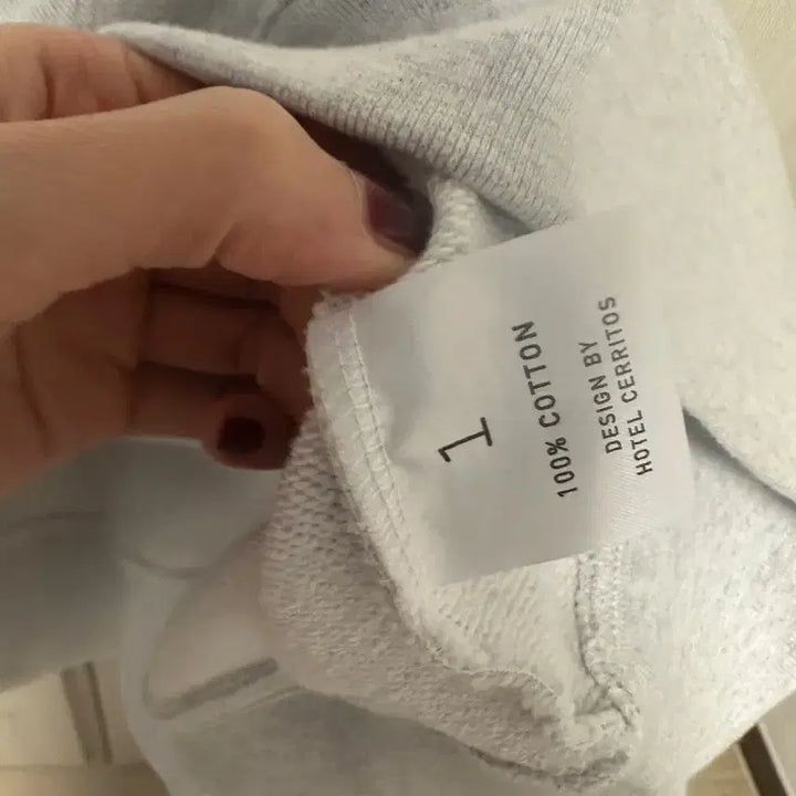 [BUNJANG] Hotel Cerritos Hoodie / 호텔세리토스 후디