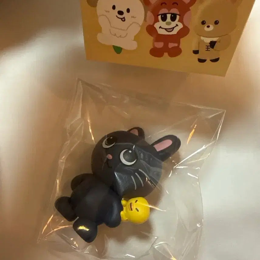 [SOLD OUT] 라이즈 랜덤 피규어 원빈 토냥덕 미개봉