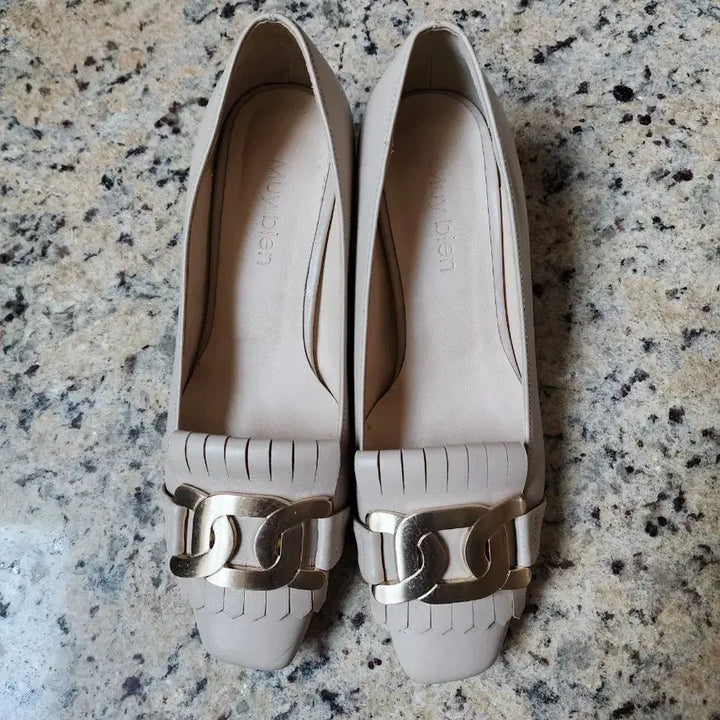 [BUNJANG] Muy Bien Beige Pumps with Gold Ornament / Muy Bien 골드 장식 펌프스 구두