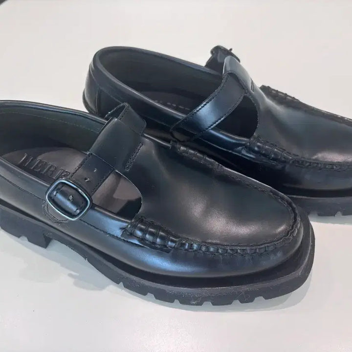[BUNJANG] HEREU T-Bar Loafers / 헤레우(HEREU) 알버 T바 로퍼 쉬이즈큐트