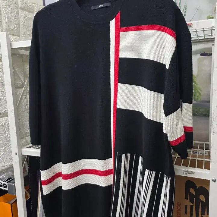 [SOLD OUT] 시스템옴므 남성 반팔니트 105 언발란스 스트라이프 니트반팔 MM52