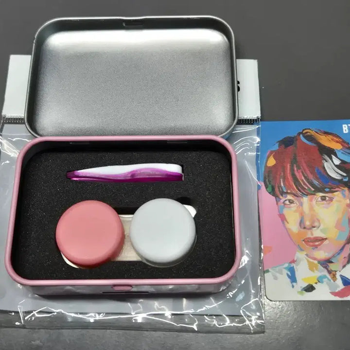 [BUNJANG] BTS J-Hope Photocard and Lens Case Set / 방탄 방탄소년단 BTS 렌즈케이스+제이홉 포토카드 미사용 틴케이스 한정판