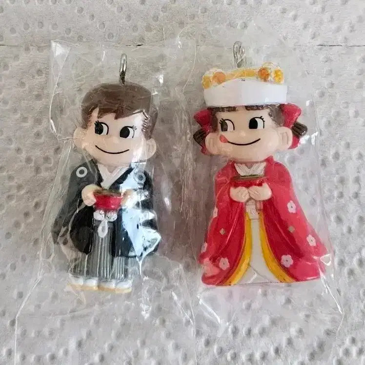 [BUNJANG] Fujiya Peko-chan &amp; Poko-chan Wedding Figure Keyring Set / 세트가격 페코짱 포코짱 결혼 피규어 키링  일본빈티지