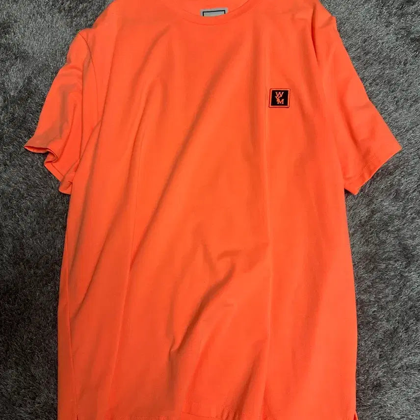 [BUNJANG] Wooyoungmi Back Logo T-Shirt Orange Fluorescent / 우영미 백로고 티셔츠 반팔 오렌지 형광 48 사이즈