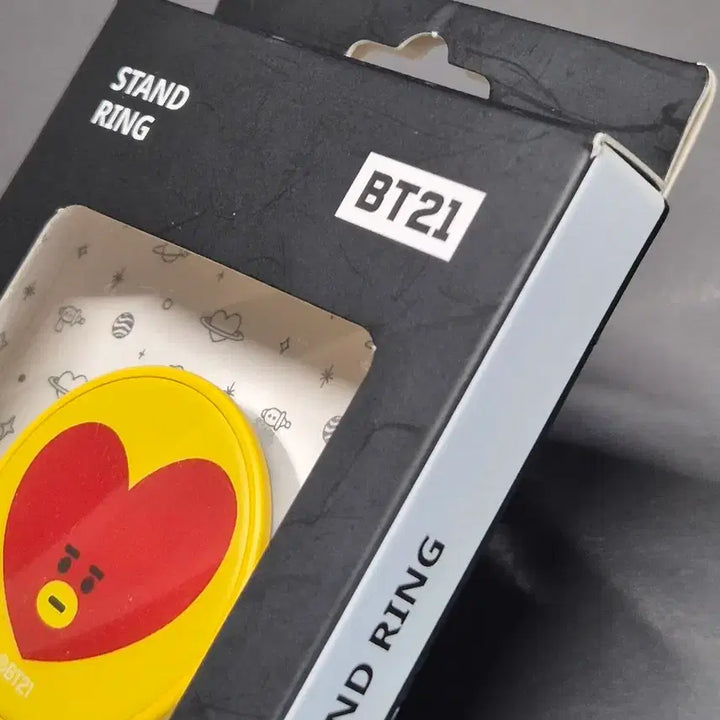[BUNJANG] BT21 TATA Stand Ring GripTok - BTS / 방탄 BT21 스탠드링 그립톡 TATA (타타) 새상품 방탄소년단