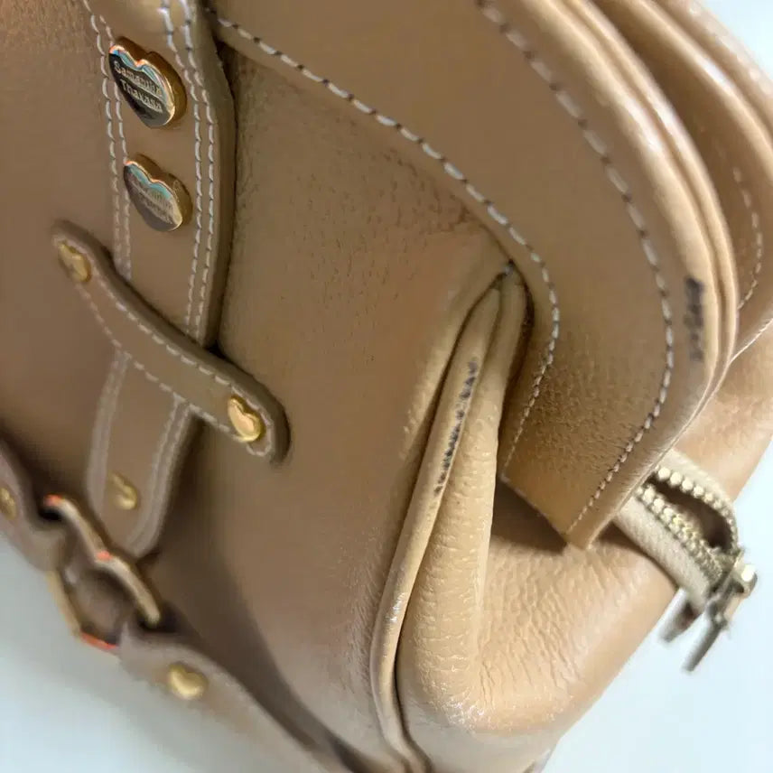 [BUNJANG] Samantha Thavasa Beige Heart Embellished Bag / 사만다타바사 y2k 오네갸루 히메카지 하트 장식 가방