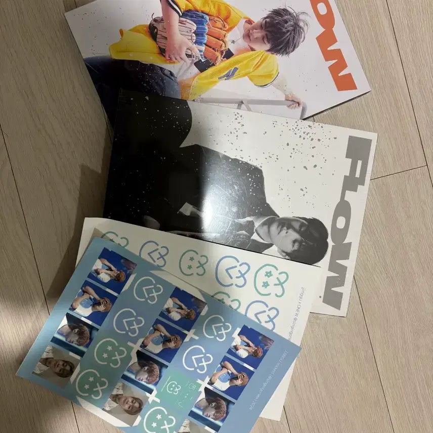 [BUNJANG] Onew Zingg 팬클럽 1st Kit + Flow Album (2) + Sticker / 온유 찡구 팬클럽 1기 키트+ flow 앨범2장+ 스티커