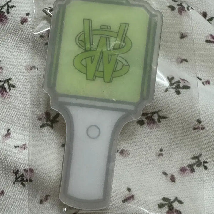 [BUNJANG] NCT WISH Acrylic Shaker Keyring / 엔시티위시 응원봉 아크릴 쉐이커 키링