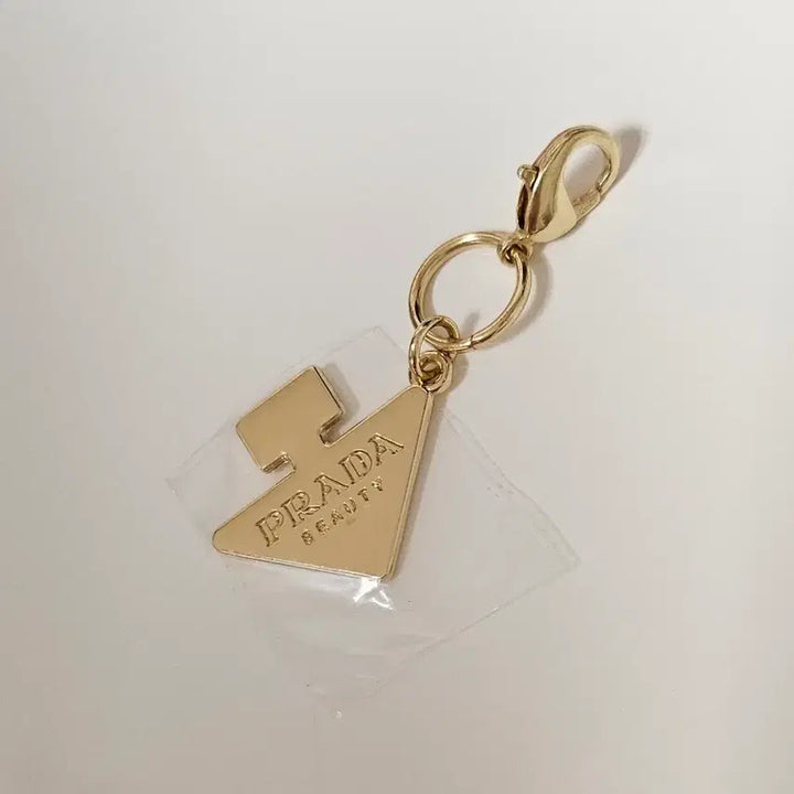 [BUNJANG] Prada Beauty Charm Bracelet Making Materials / 새상품 프라다 뷰티 참 증정 팔찌 만들기 재료