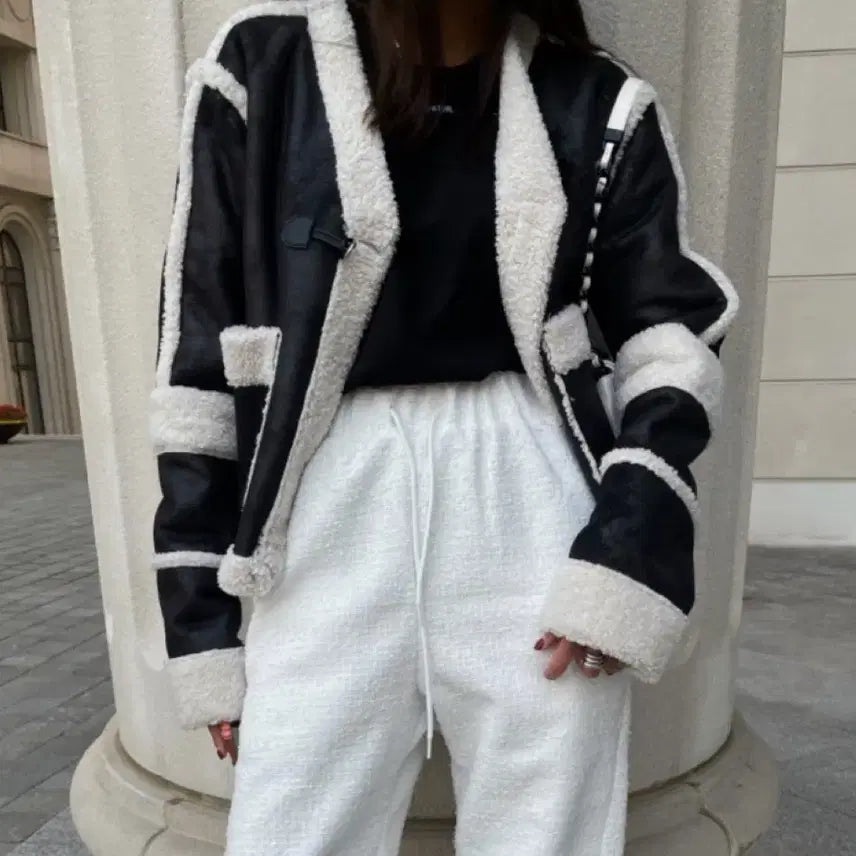 [BUNJANG] Mu-Stang Coat / 고리 무스탕