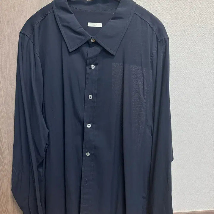 [BUNJANG] Ecris Shiny Shirt Navy / 에크리스 샤이니셔츠 네이비