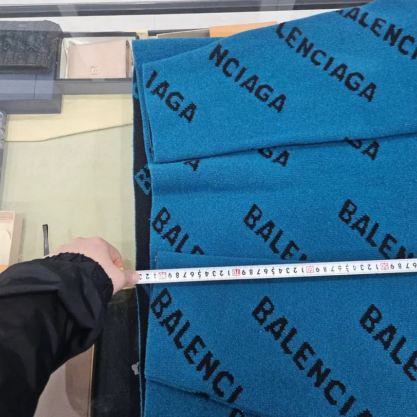 [BUNJANG] Balenciaga Full Logo Knit Sweater / 발렌시아가 니트