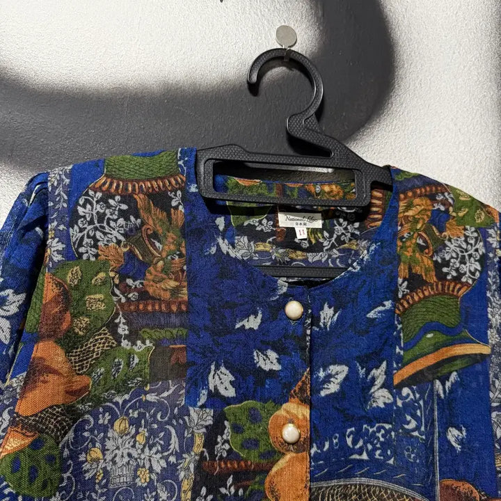 [BUNJANG] VTG Ethnic Pattern Blue Tone Collarless Long Sleeve Shirt Jacket / VTG 빈티지 에스닉 패턴 블루톤 논카라 긴팔 셔츠 자켓