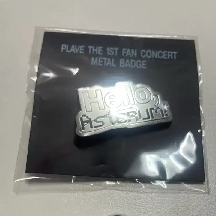 [BUNJANG] PLAVE 1st Fancon Metal Badge / 플레이브 1st 팬콘 메탈 뱃지