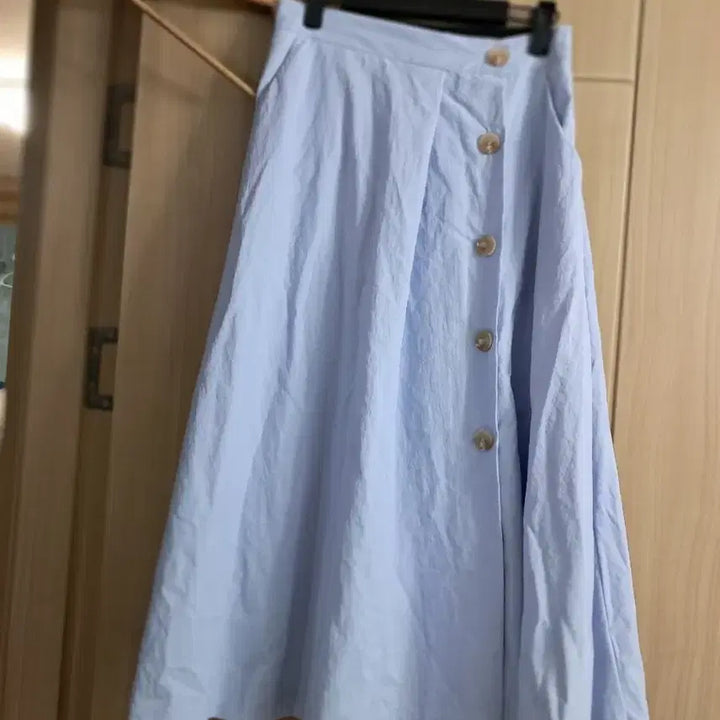 [BUNJANG] Sky Blue Button A-Line Midi Skirt / 하늘색 단추 A라인 스커트
