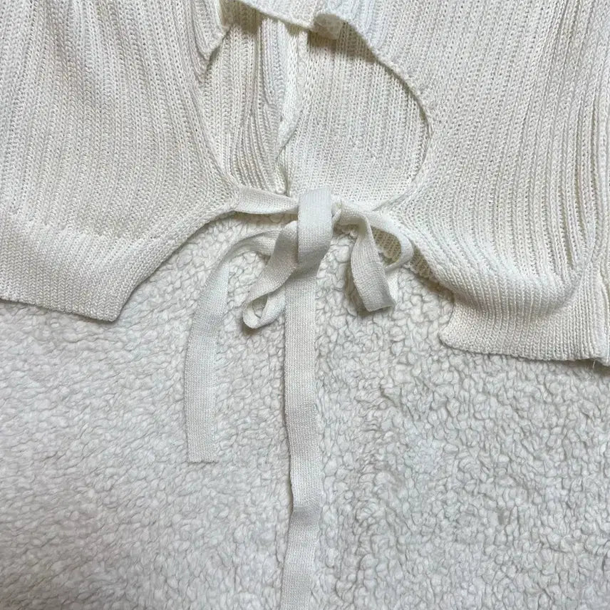 [BUNJANG] CreamCheeseMarket Back Goddess Knit Cardigan / 크림치즈마켓 뒤태여신 니트 가디건 뒷리본