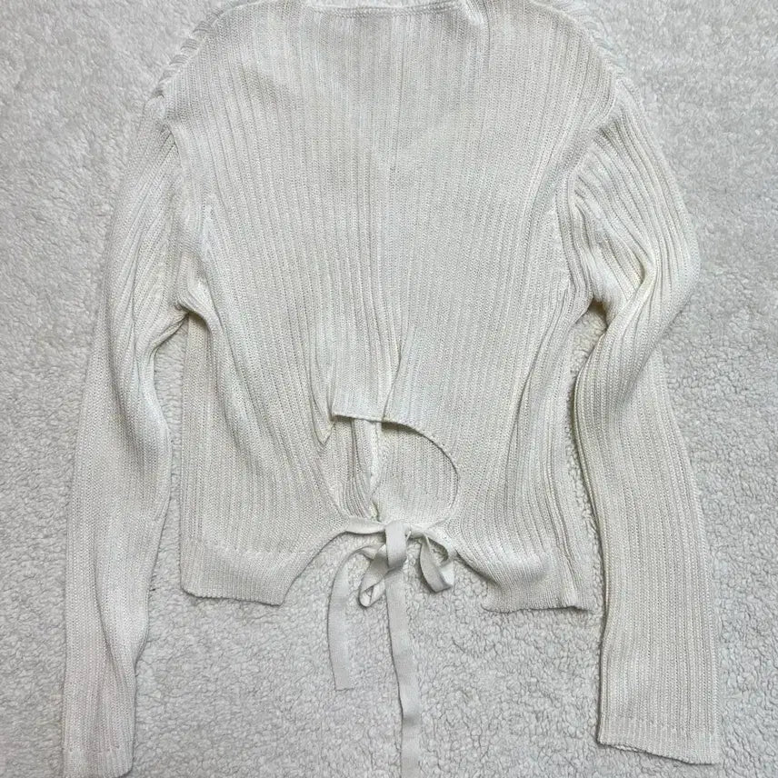 [BUNJANG] CreamCheeseMarket Back Goddess Knit Cardigan / 크림치즈마켓 뒤태여신 니트 가디건 뒷리본