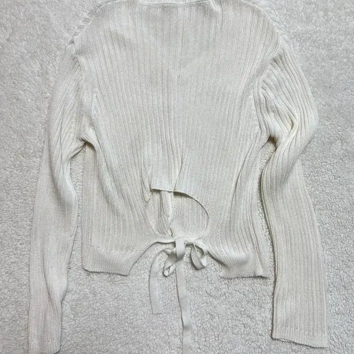 [BUNJANG] CreamCheeseMarket Back Goddess Knit Cardigan / 크림치즈마켓 뒤태여신 니트 가디건 뒷리본