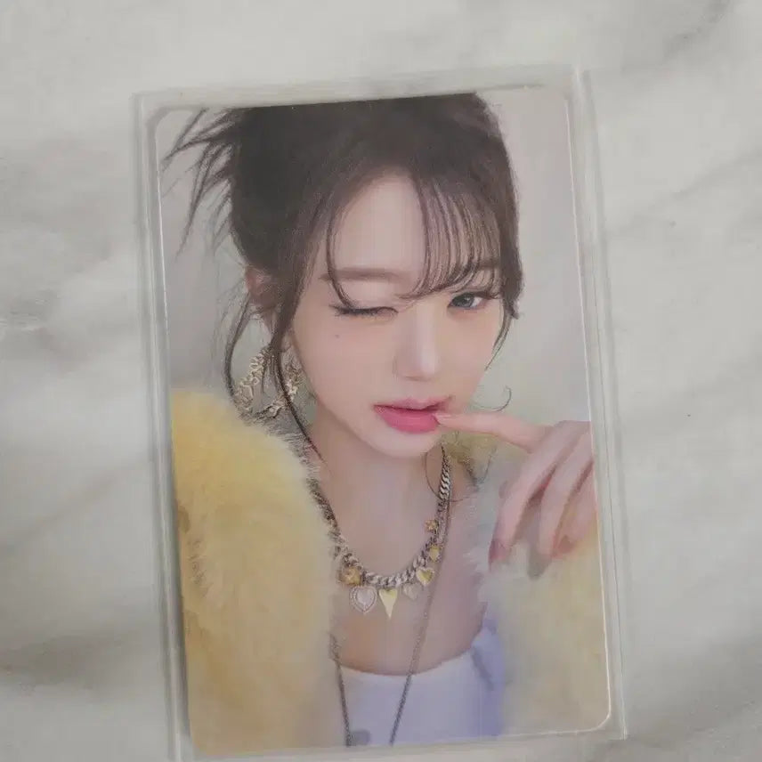 [BUNJANG] IVE Wonyoung Re:Vive Challengers Version Photocard / 아이브 장원영 리바이브 챌린저스 버전 앨범 포토카드