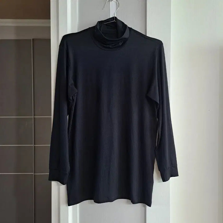 [SOLD OUT] 남성 블랙 긴팔 목폴라 기능성 티셔츠 100