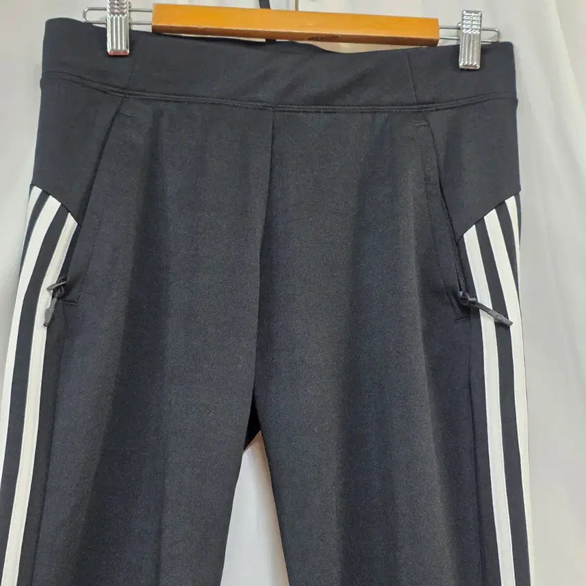 [BUNJANG] Adidas Women's Three-Stripe Black Training Pants / 아디다스 여성봄가을삼선 블랙 트레이닝 바지S