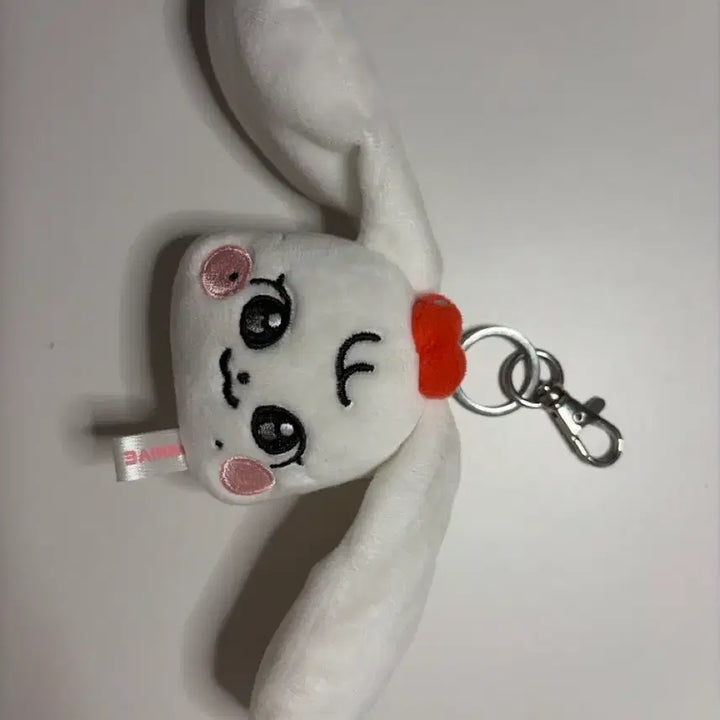 [BUNJANG] IVE Wonyoung Cherry Face Keyring / 아이브 장원영 체리 얼굴 키링 판매합니다