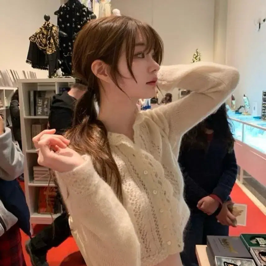 [BUNJANG] Thebarnet Hail Frill Mohair Cardigan Ivory / 더바넷 헤일 프릴 모헤어 가디건 아이보리
