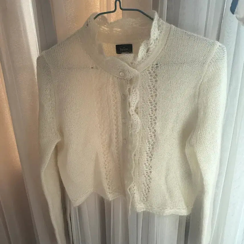 [BUNJANG] Thebarnet Hail Frill Mohair Cardigan Ivory / 더바넷 헤일 프릴 모헤어 가디건 아이보리