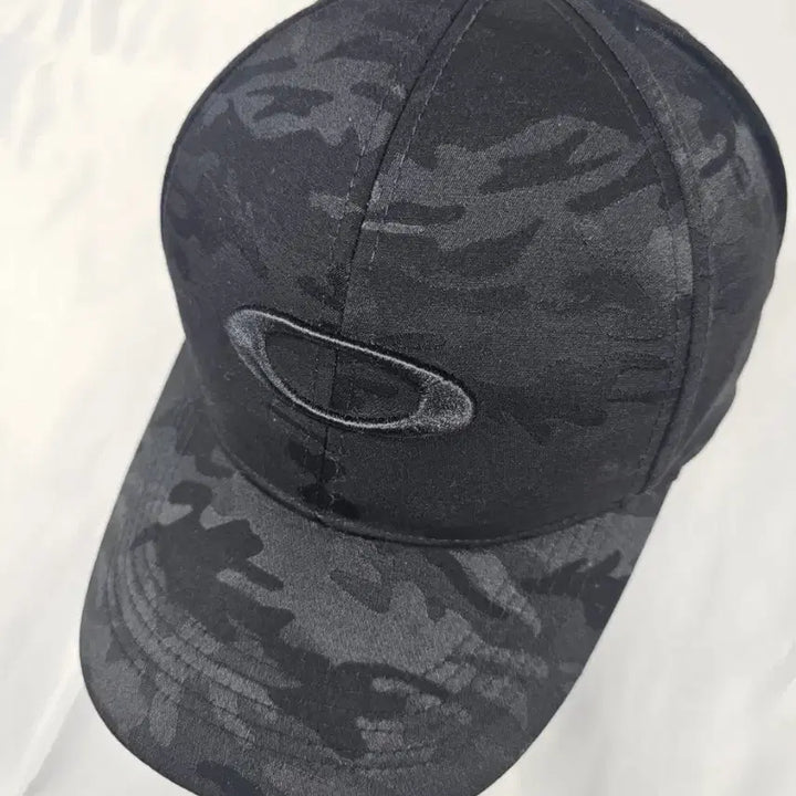 [BUNJANG] Oklica Camo Ball Cap / 오클리카모볼캡