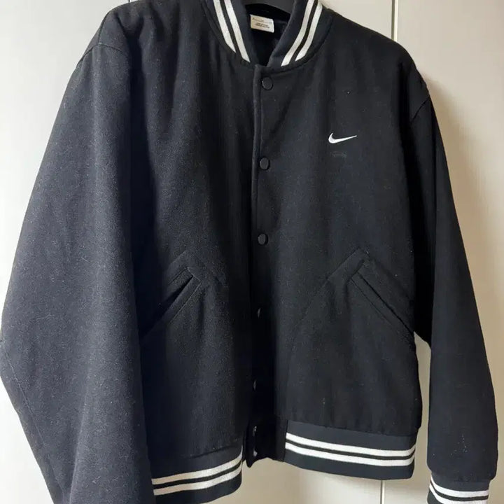[SOLD OUT] 나이키 NSW 어센틱 바시티 자켓 블랙 아시아