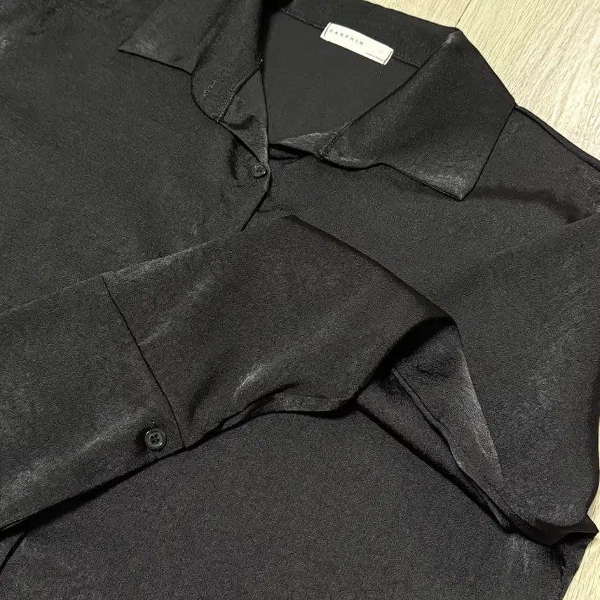 [BUNJANG] Silky Satin Black Roots Fit Shirt Blouse / 실키 새틴 블랙 루츠핏 셔츠 블라우스
