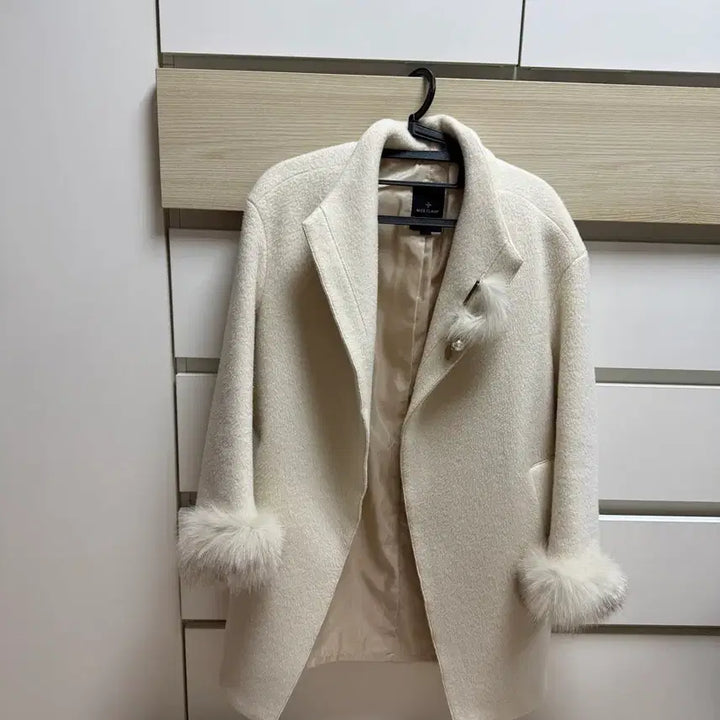 [BUNJANG] NICE CLAUP Ivory Coat / 나이스클랍 아이보리코트