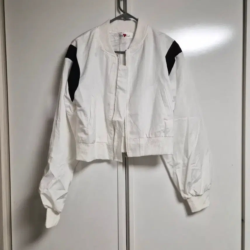 [SOLD OUT] 숏 바람막이