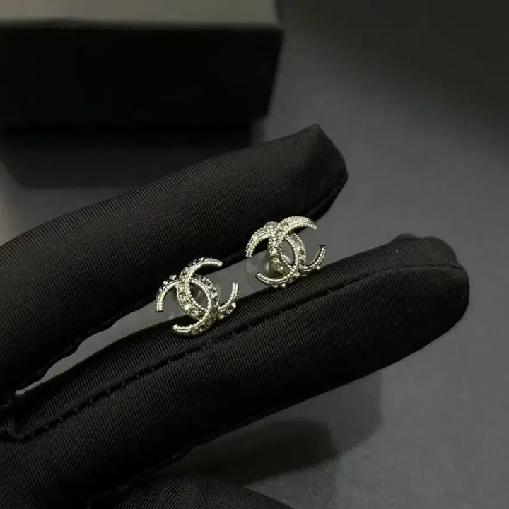 [BUNJANG] Chanel CC Logo Earrings / 샤넬 CC 로고 귀걸이