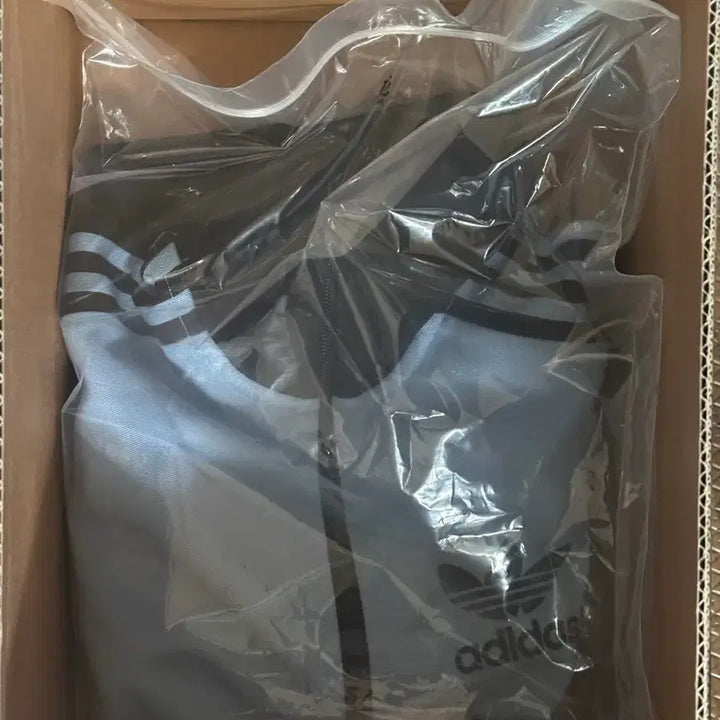 [SOLD OUT] 아디다스 헤리티지 트랙 탑 애쉬 블루 블랙 M