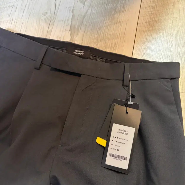 [BUNJANG] Musinsa Standard Pintuck Slacks - Gray - Size 31 / [31] 무신사 스탠다드 핀턱 슬랙스 31 새상품