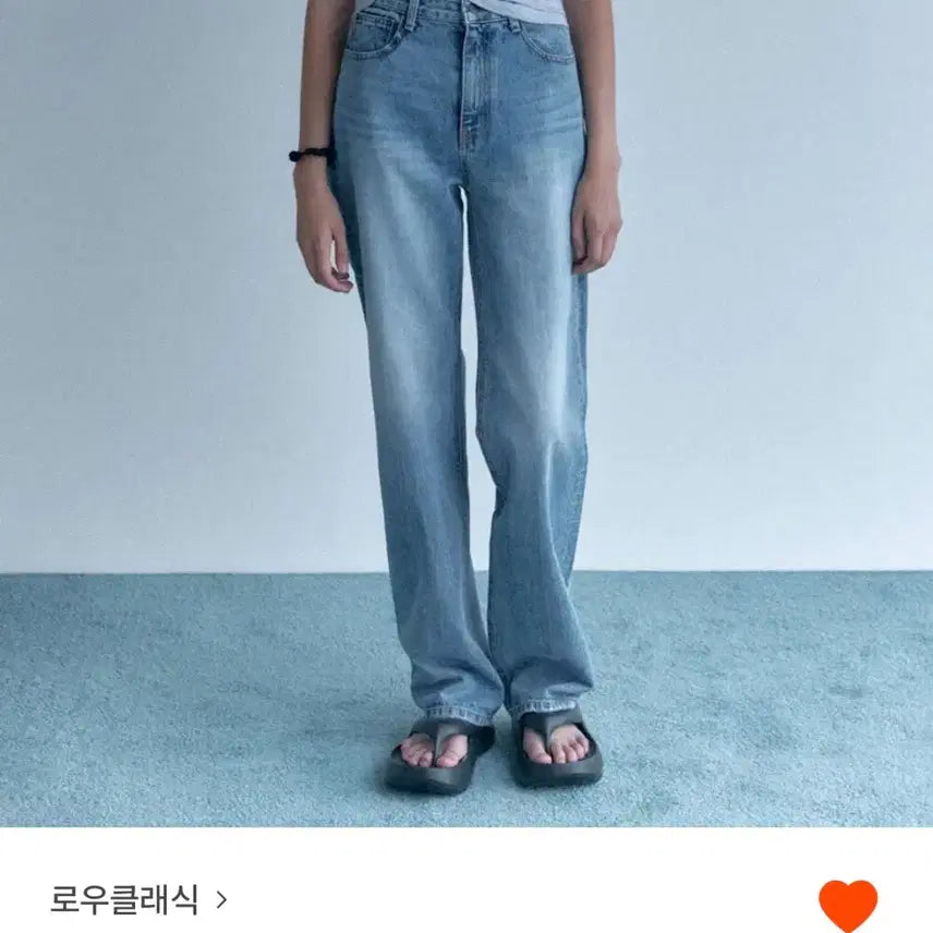 [BUNJANG] Low Classic Slim Straight Denim Jeans / 로우클래식 슬림 스트레이트 데님 청바지 S