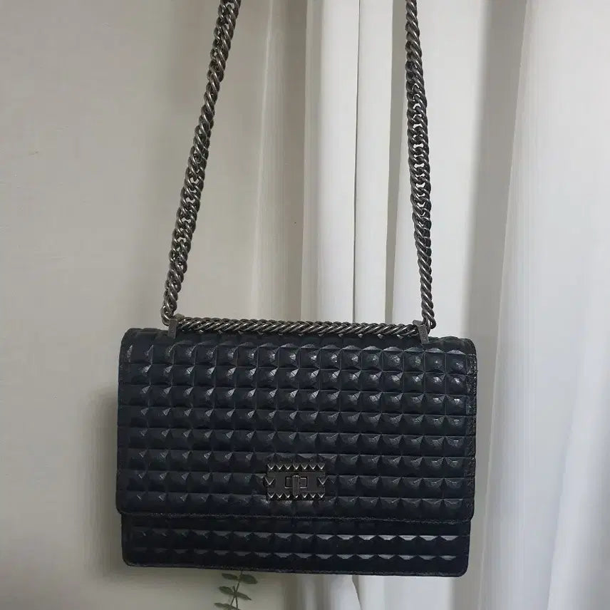 [BUNJANG] Decke Ladybug Medium Chain Cross Bag / 덱케 레이디버그 미디움 체인 크로스팩