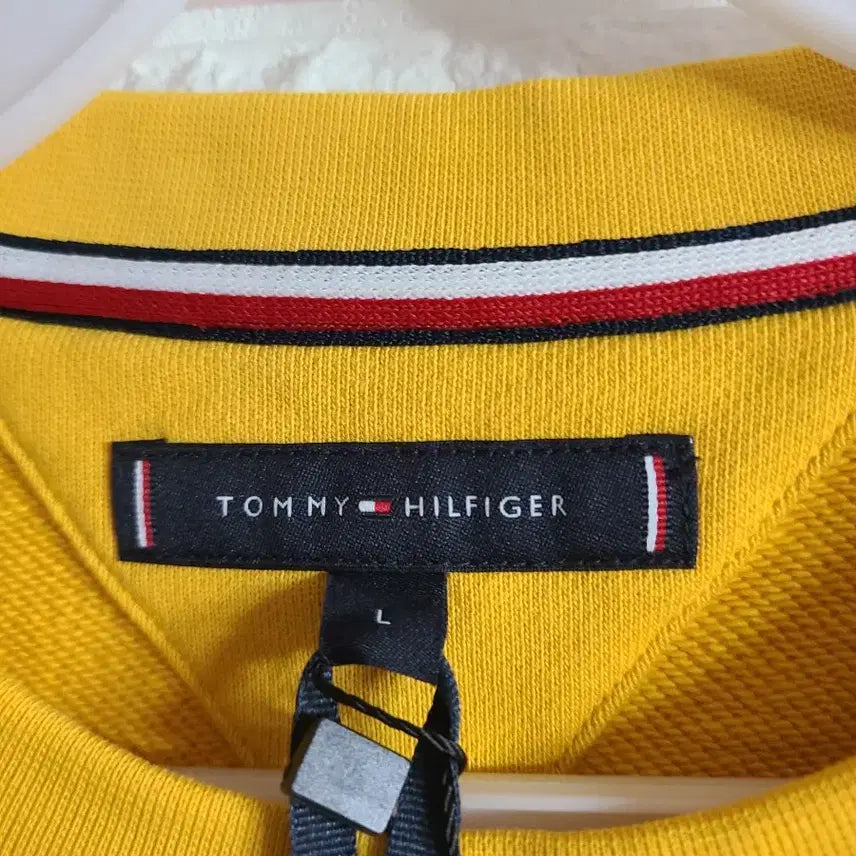 [BUNJANG] Tommy Hilfiger Yellow Crewneck Sweatshirt / 타미힐피거 맨투맨 노란색 L