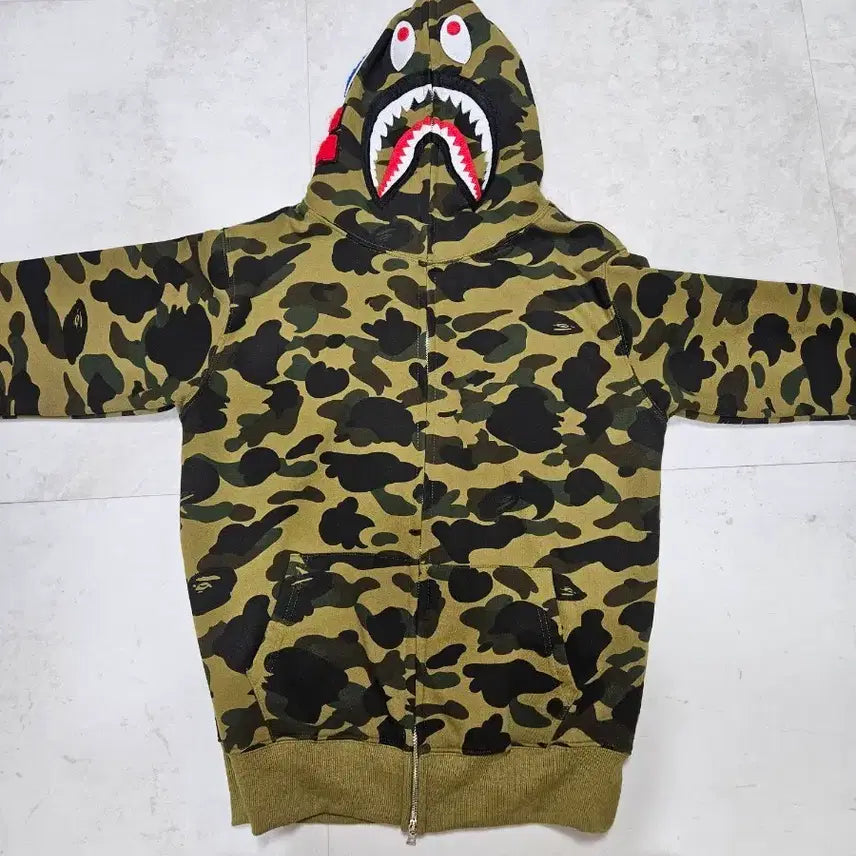 [BUNJANG] Bape Shark Hoodie L / 급처)베이프 샤크후드집업 판매합니다