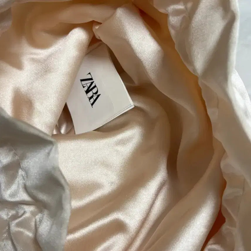 [BUNJANG] ZARA Pearl Net Pouch Bag / 자라 ZARA 진주 네트 파우치백