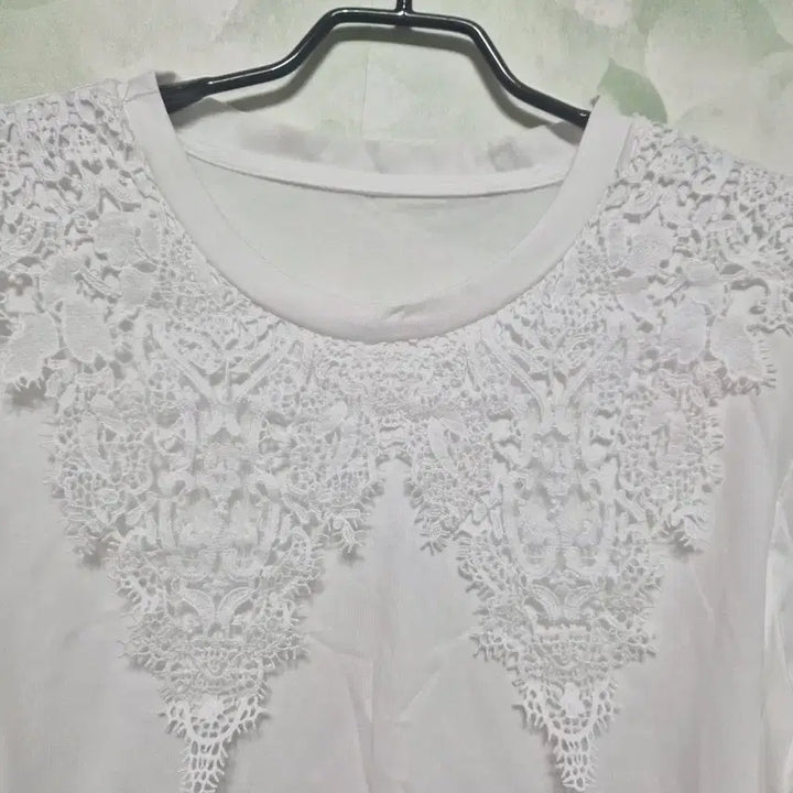 [BUNJANG] White Lace Blouse / 레이스장식 블라우스
