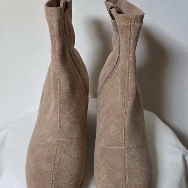 [BUNJANG] Suede Beige Ankle Boots / 스웨이드 베이지 앵글부츠((새상품))