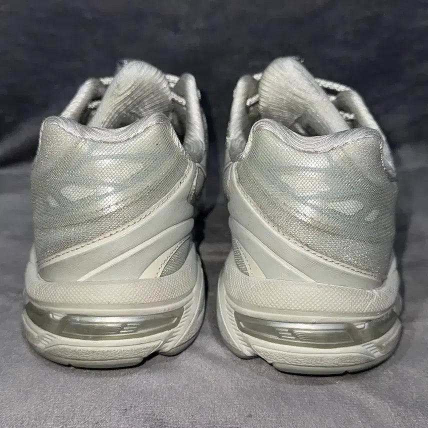 [BUNJANG] Asics Atmos OHOAS Gel-1130 RE Glacier Grey/Pure Silver Sneakers / 아식스 X 아트모스 X 오호스 젤-1130 RE 글레시어 그레이/퓨어실버