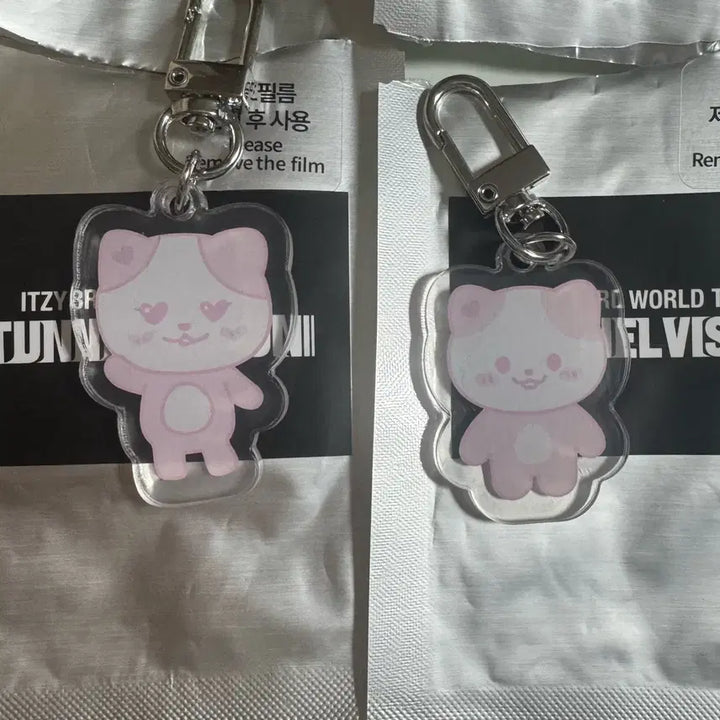 [BUNJANG] ITZY Yuna Hand-drawn Acrylic Keyring / 있지 콘서트 엠디 신유나 유나 트윈지 나옹 손그림 렌덤 아크릴 키링