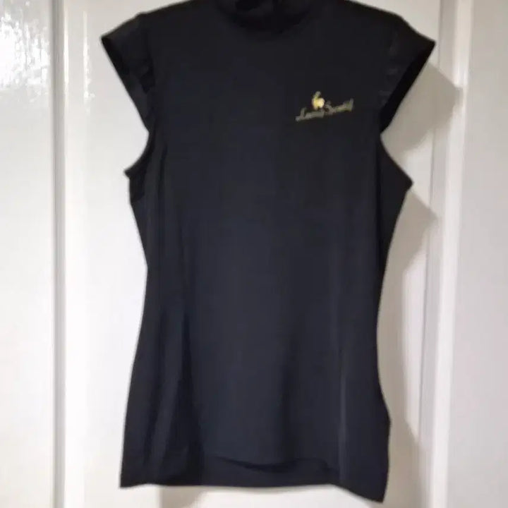 [BUNJANG] Le Coq Golf Cap Sleeve T-shirt / 르꼬교캡 민소매 티셔츠