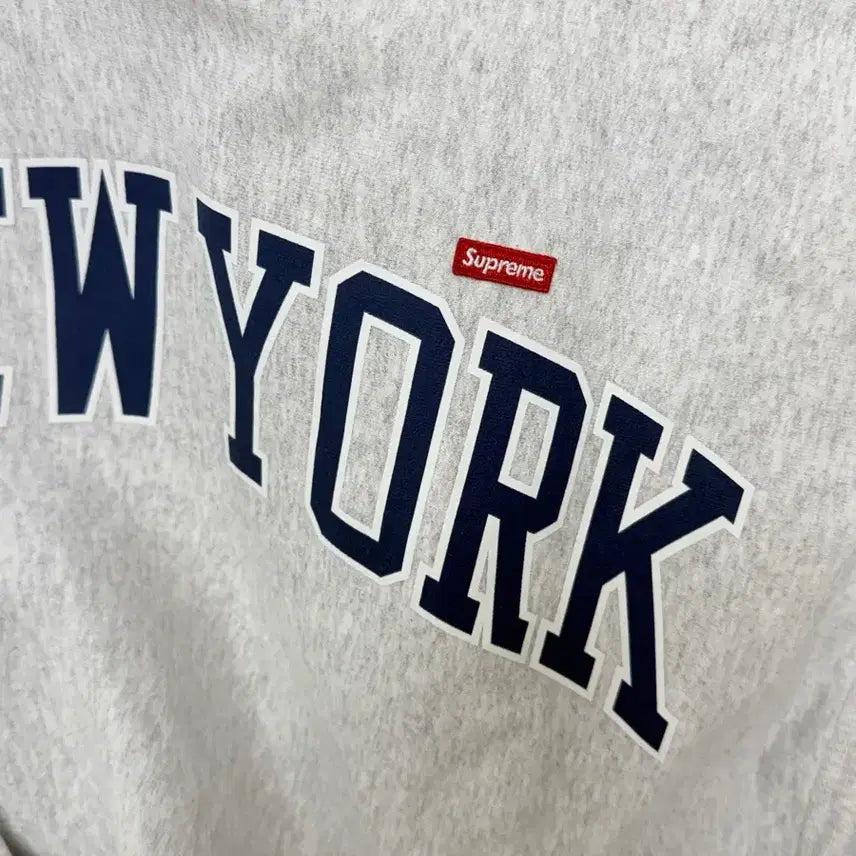[BUNJANG] Supreme Small Box Logo Crewneck M / 슈프림 뉴욕 샵 스몰 박스 크루넥 M